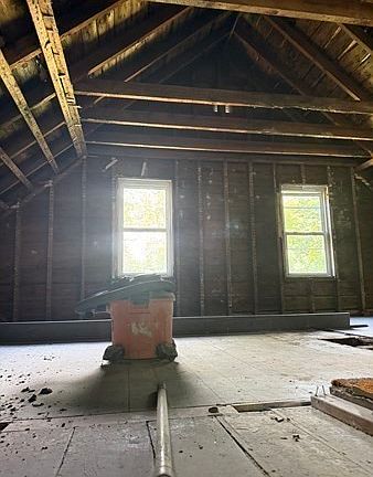 5th image of 303 Ponakin Rd