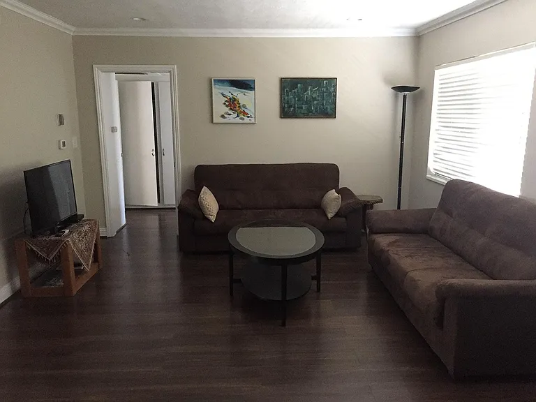 Looking towards hallway to bedroom