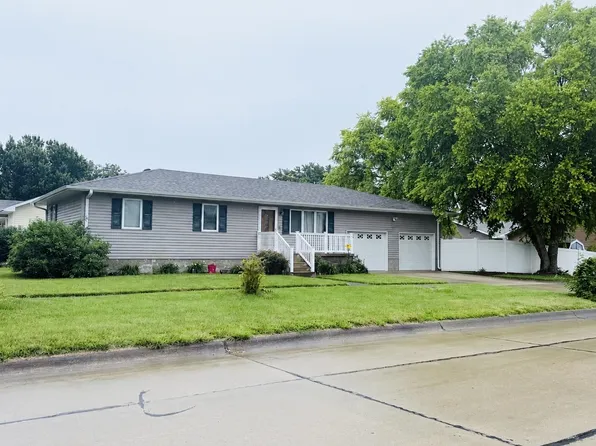 275 19th Ave, Columbus, NE 68601
