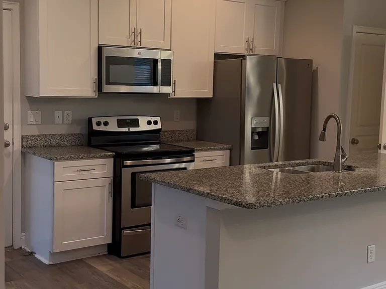 2607 S Brown Ave — Photo 12