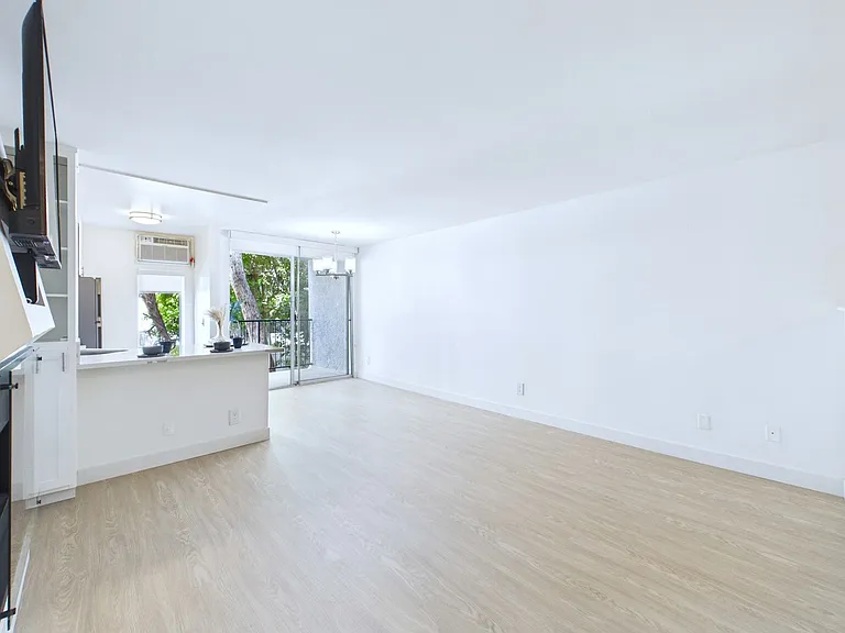 Westwood Village Apartments — Photo 43