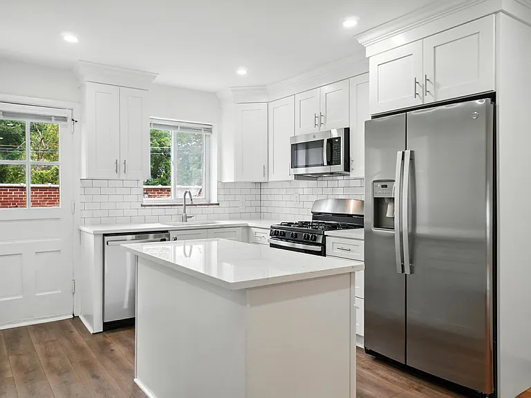 1660 Elmwood Ave — Photo 5