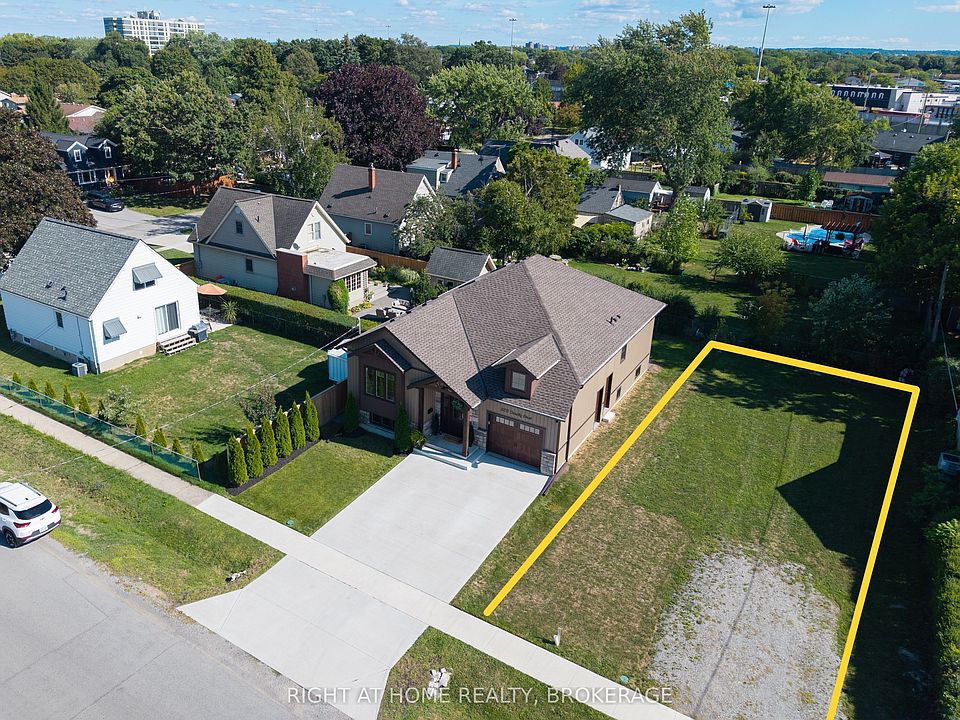 2nd image of 32A Dorothy St