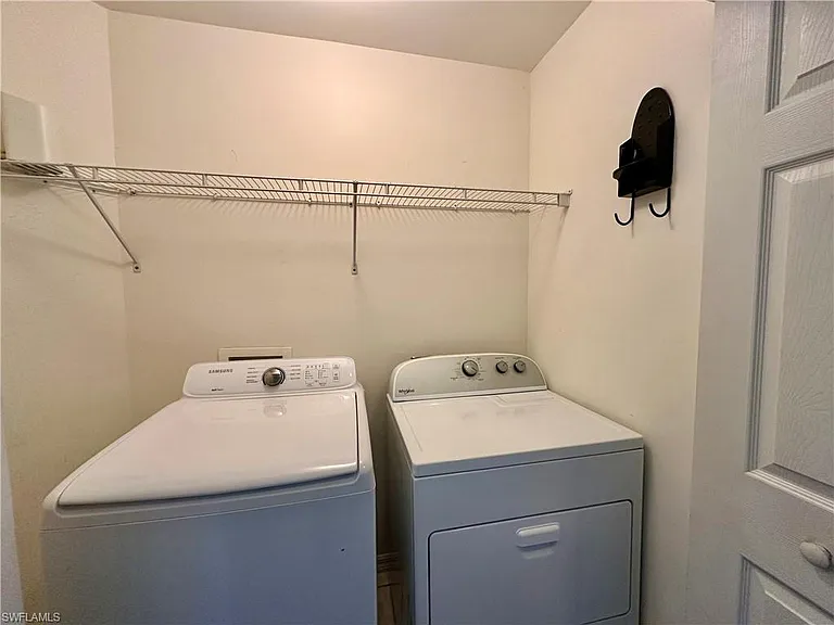 1164 Oxford Ln #29 — Photo 28