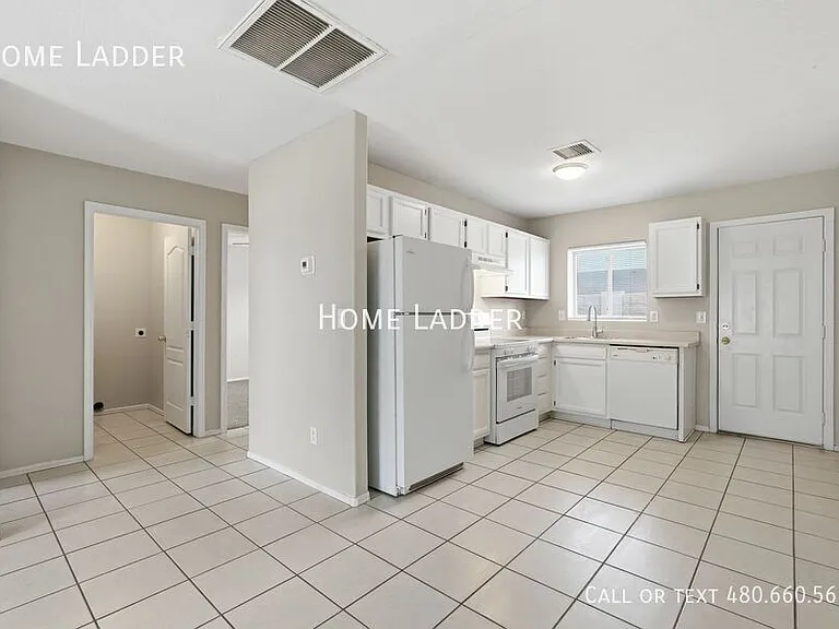 4130 N Toltec Rd #C — Photo 9