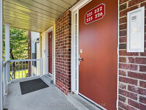 3rd image of 458 Janefield Ave #221