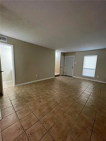 4048 Durand St #3 — Photo 6