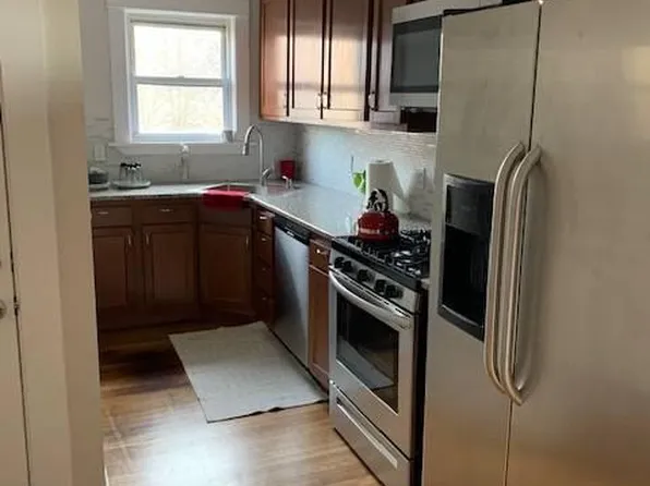 95 Woodbine St, Providence, RI 02906