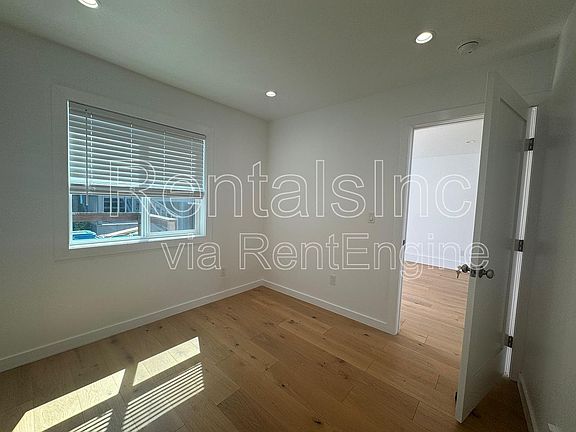 4th image of 53 Ledyard St #53B
