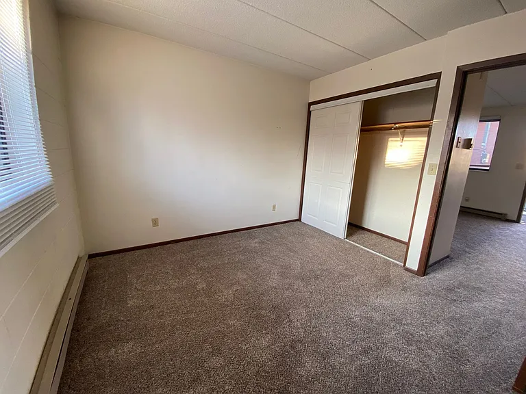 422 N Cedar Ave — Photo 6