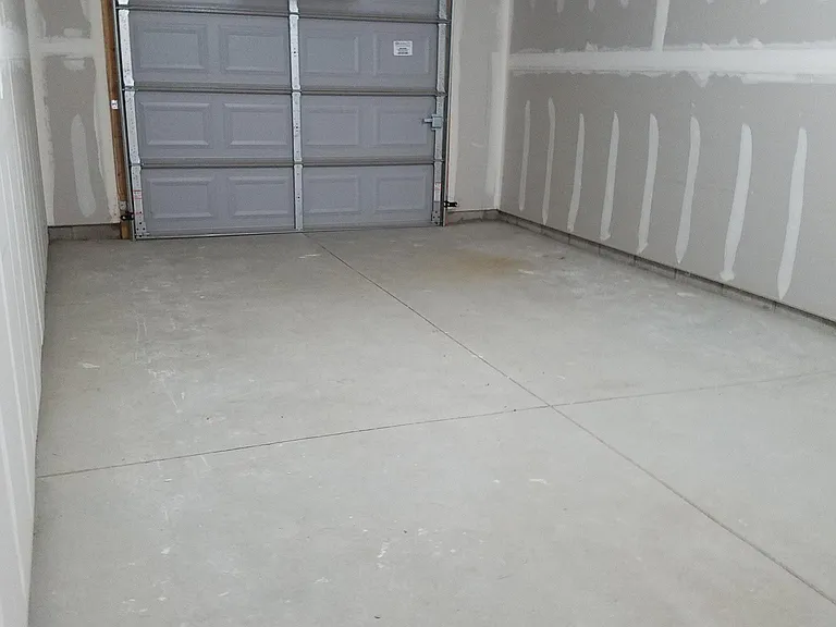 1 car attached garage with remote