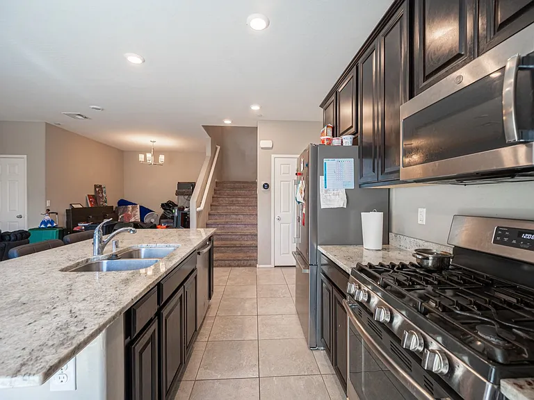 2715 Amazing Meadows Ave — Photo 14