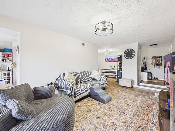 3rd image of 1501 Bronwyn Rd APT 303