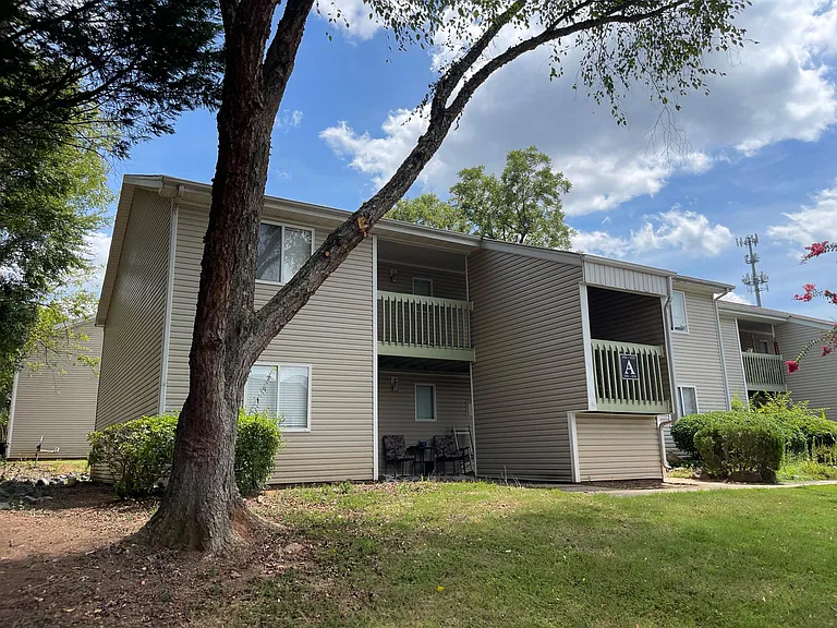1713 Eagles Pl #A-103 — Photo 1