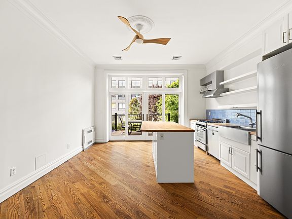 4th image of 556 Washington Ave