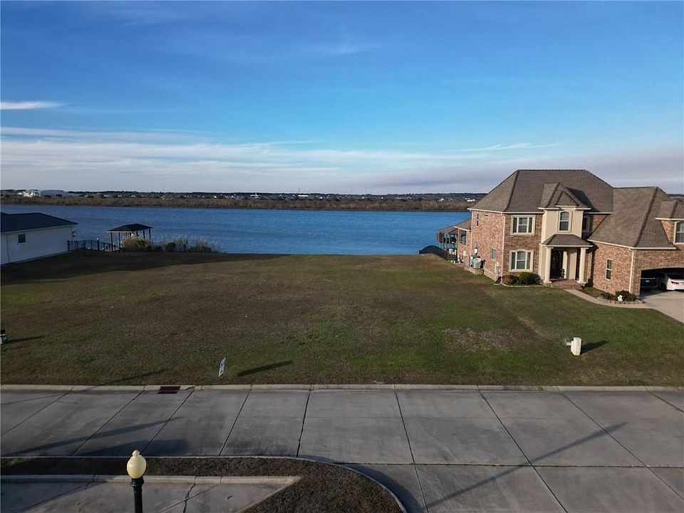 1st image of 4072 E Marina Villa Dr