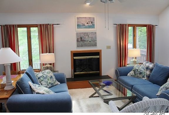 3rd image of 405 Black Gum Dr