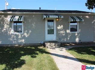 4713 S 54th St, Omaha, NE 68117