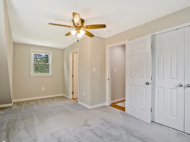 6024 Rixey Dr — Photo 37