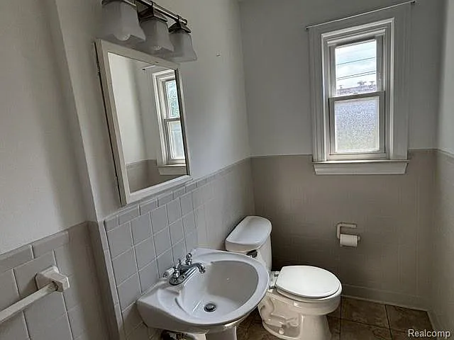 1814 N Center St — Photo 5
