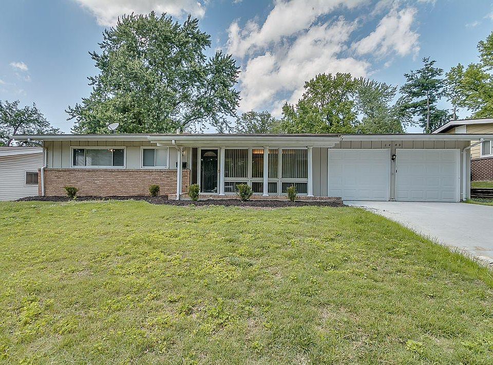 1st image of 2445 Brook Dr