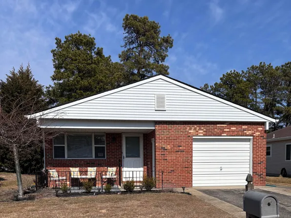12 Dawn Way, Toms River, NJ 08757