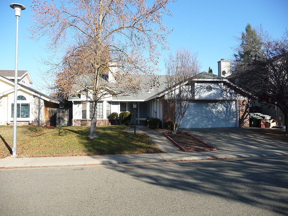 1st image of 8813 Bridgeshire Way