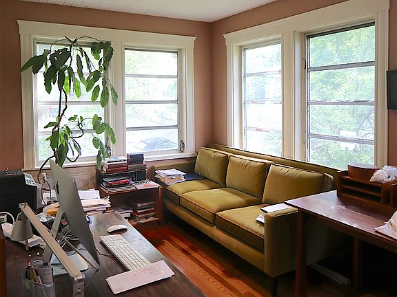 5th image of 47 Lewis St #Ii