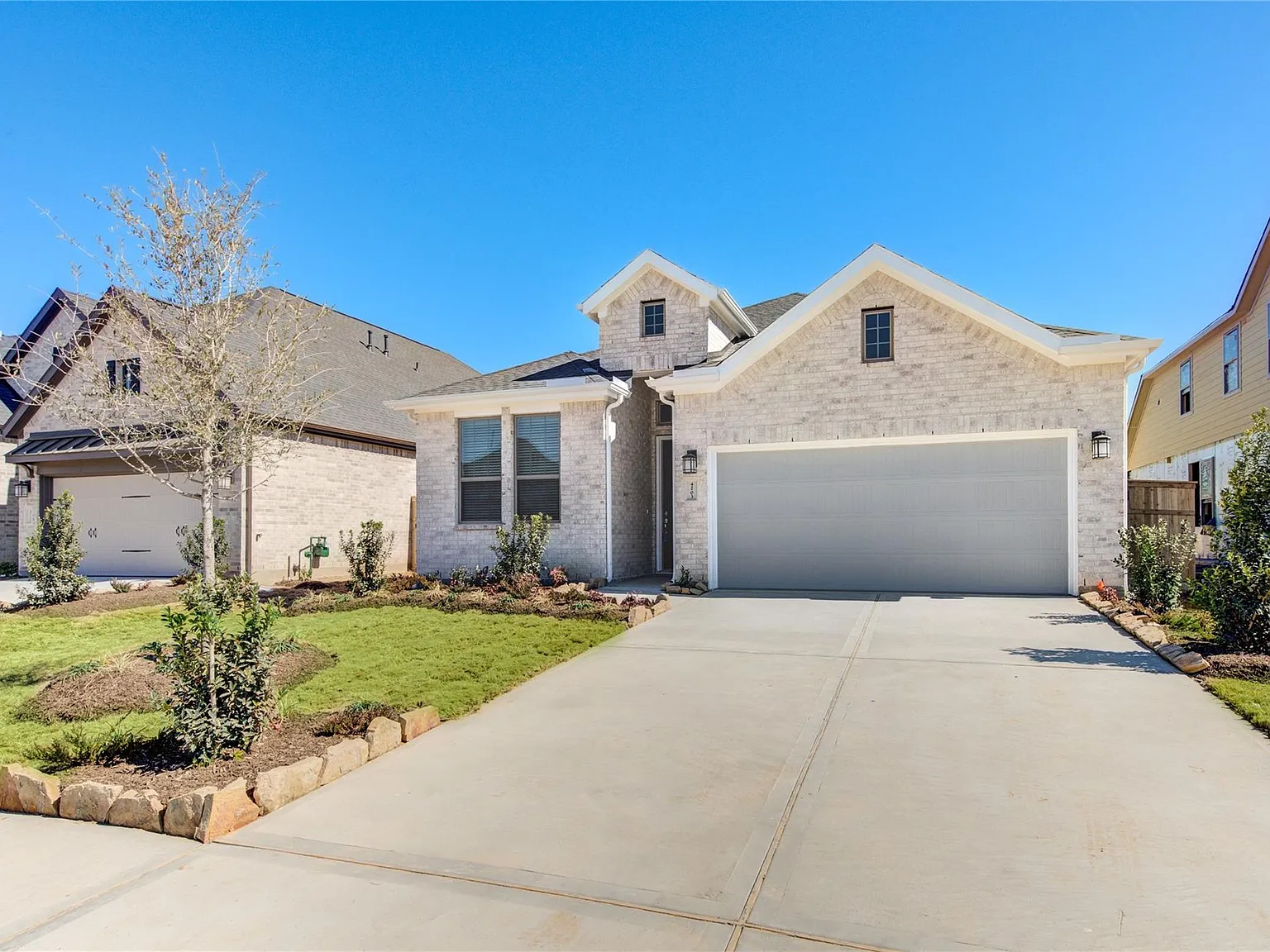 4 bed, 3.0 bath, 2181 sqft, $2,650 — Photo 3