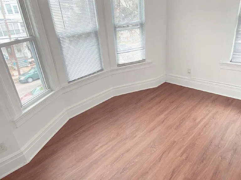 25 Kingsley St #2 — Photo 7