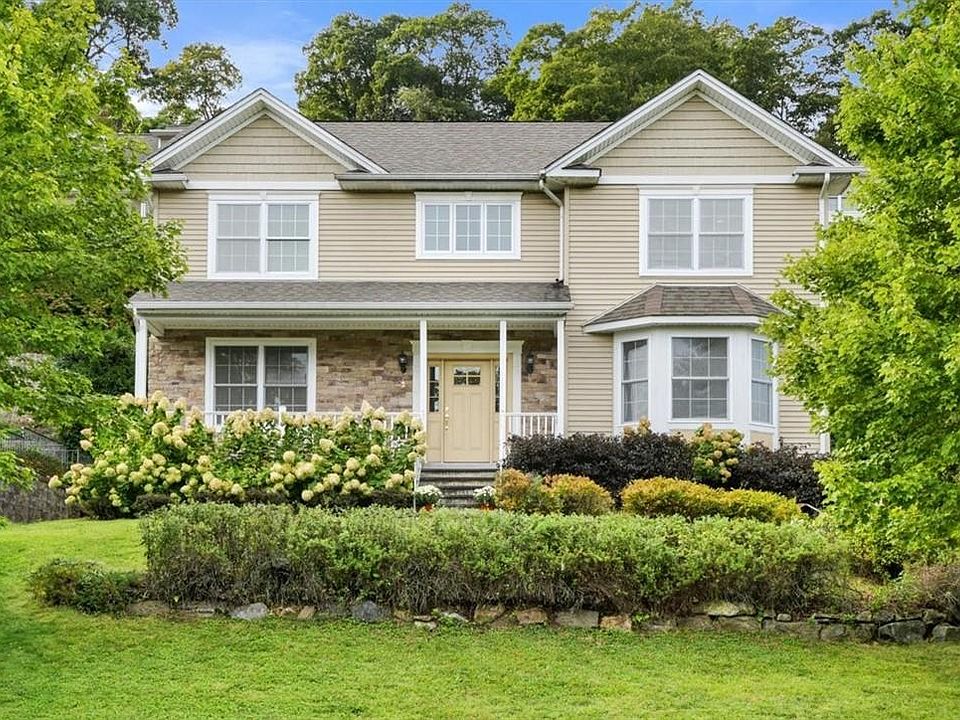 1st image of 70 Sarles Lane