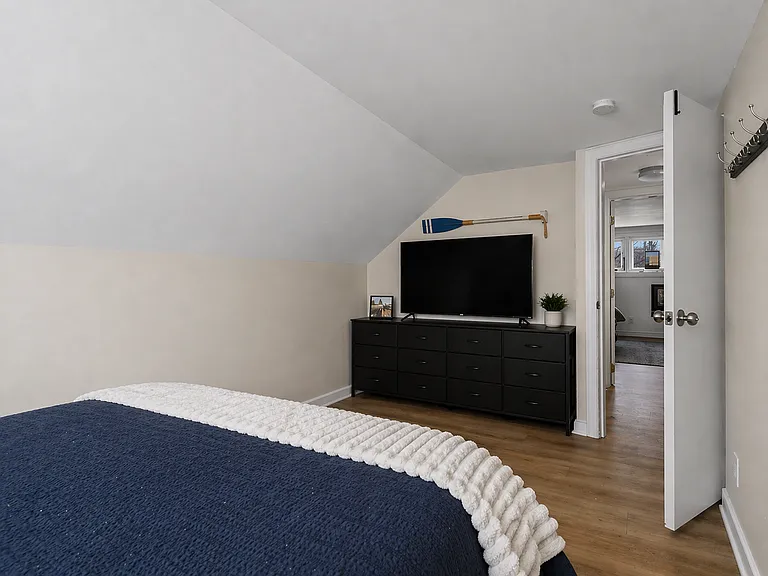 69 Seaver Cir — Photo 13