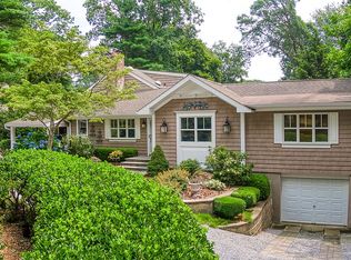 48 Soundview Dr, Northport, NY 11768