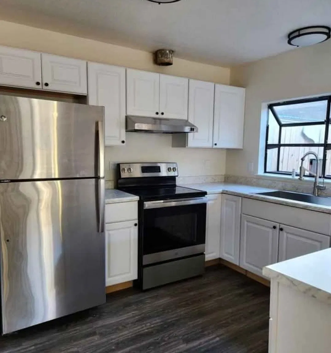 3 bed, $2,300 — Photo 4