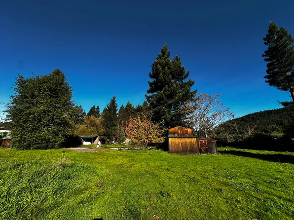 235 Orchard Way, Myers Flat, CA 95554