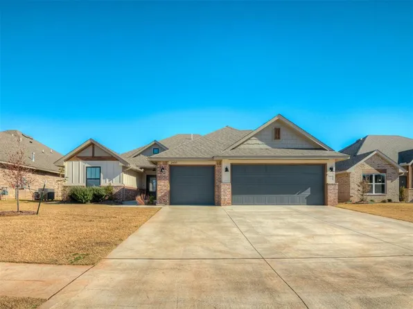 2400 Creekview Trl, Moore, OK 73160