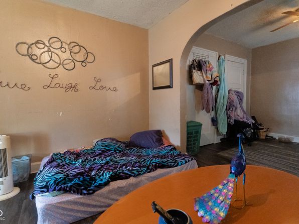 indianapolis-indiana-447897169 picture