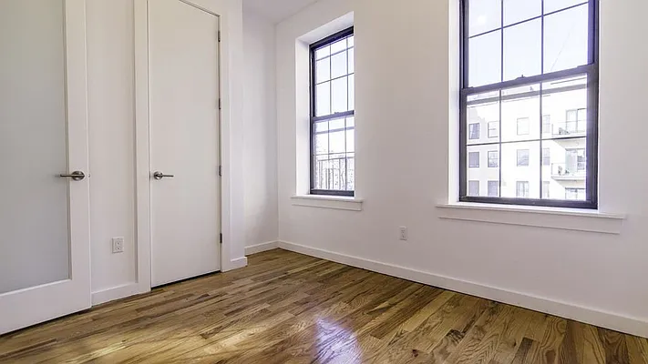 Rented by Nooklyn NYC LLC | media 8