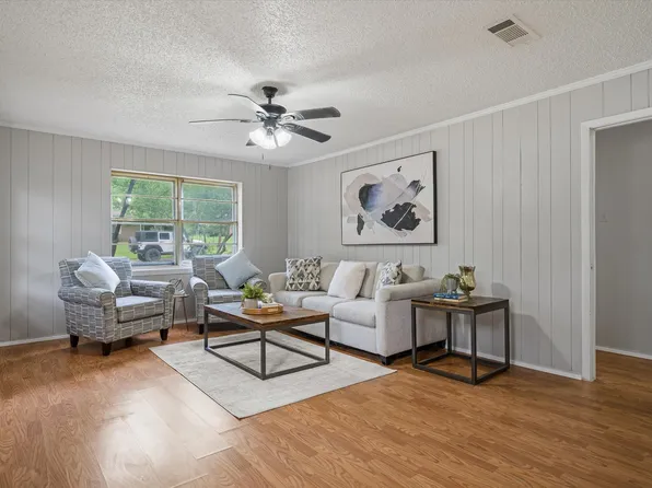 661 Sides Cir, Canton, TX 75103