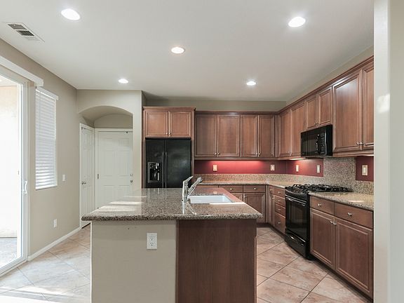 2nd image of 27681 Bluebell Ct
