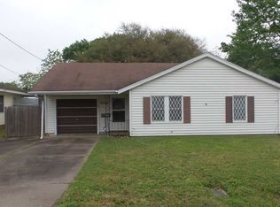 2316 Owens Ave, Groves, TX 77619