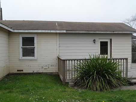3rd image of 546 Cooper Ave