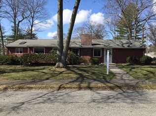 20 Greenwich Rd, Norwood, MA 02062