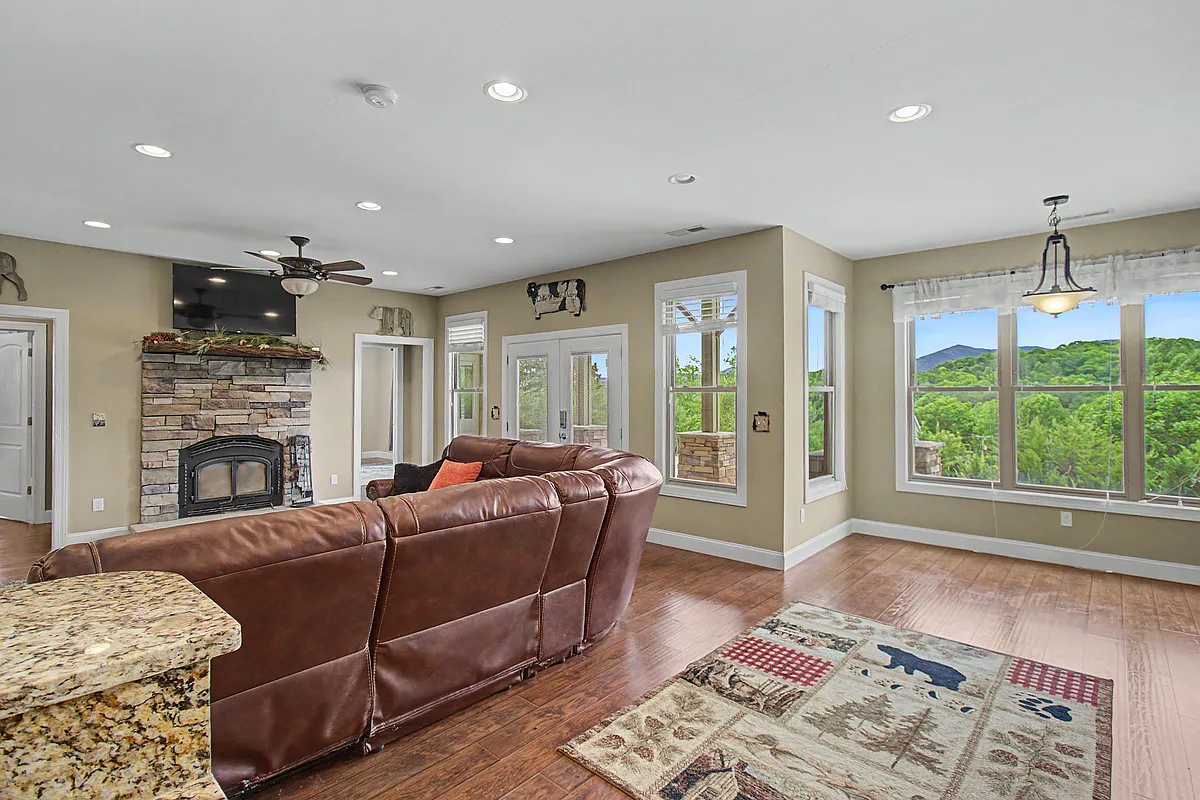 Building Photo - 193 Youngs Cove Rd #1