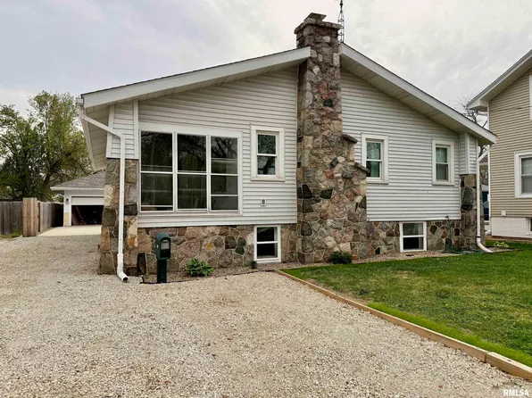 549 S Washington St, Taylorville, IL 62568