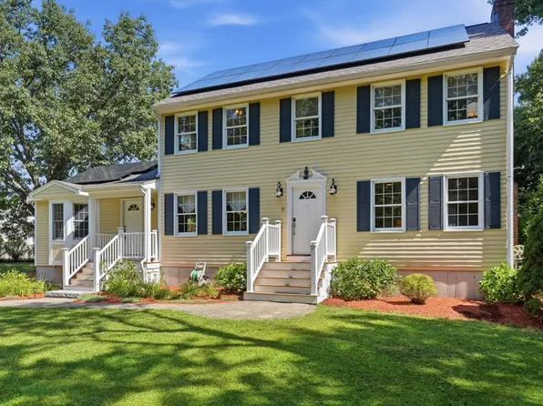 267 Beacon St, Andover, MA 01810