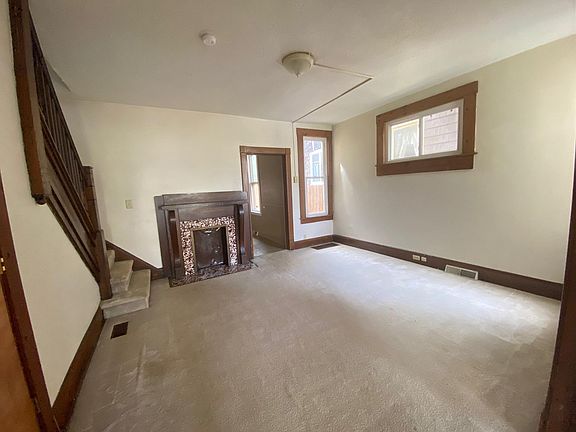 3rd image of 4437 Harrison St