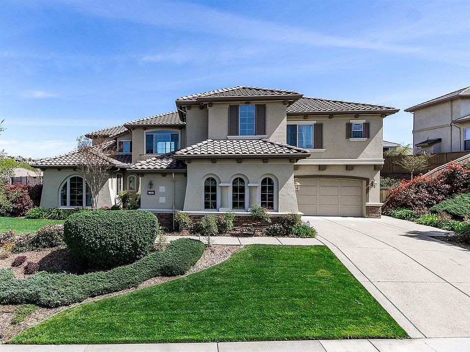 1st image of 1011 Terracina Dr