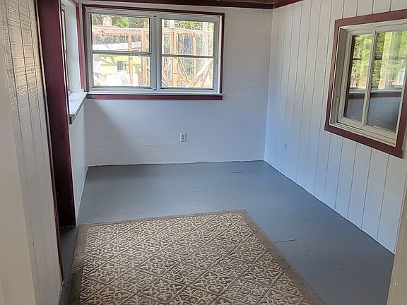sunroom/mudroom