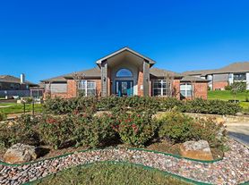 Trails of Sanger, Newly Renovated Apartment Homes